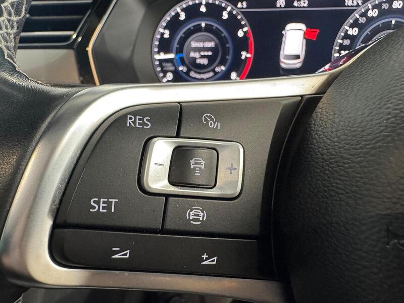 Volkswagen Passat TSI EVO R-Line Estate 1.5 Automatic Petrol - U6535