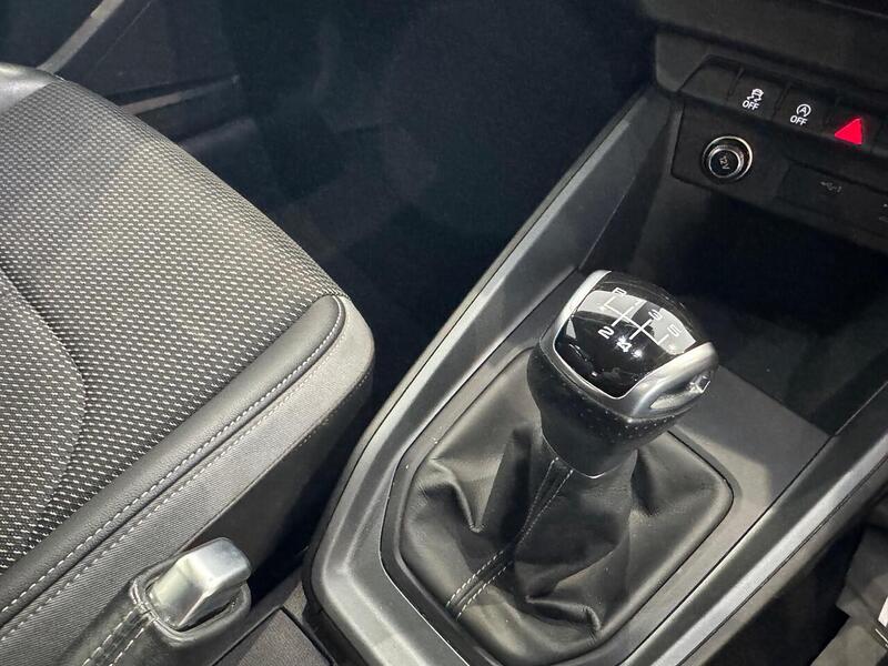 Audi A1 1.0 TFSI 25 S line Sportback 5dr Petrol Manual Euro 6 (s/s) (95 ps) - U6549