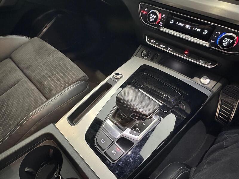 Audi Q5 TDI S line SUV 2.0 Automatic Diesel - U6551