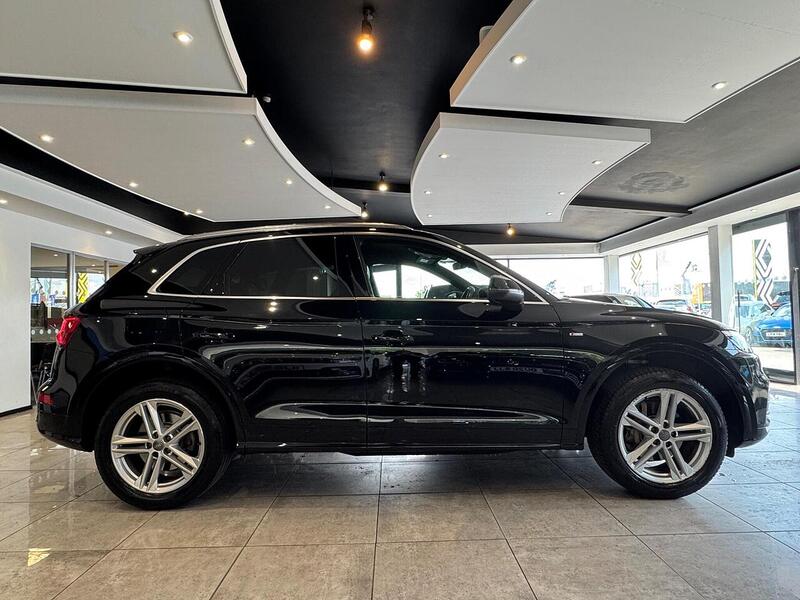 Audi Q5 2.0 TDI 40 S line SUV 5dr Diesel S Tronic quattro Euro 6 (s/s) (190 ps) - U6574