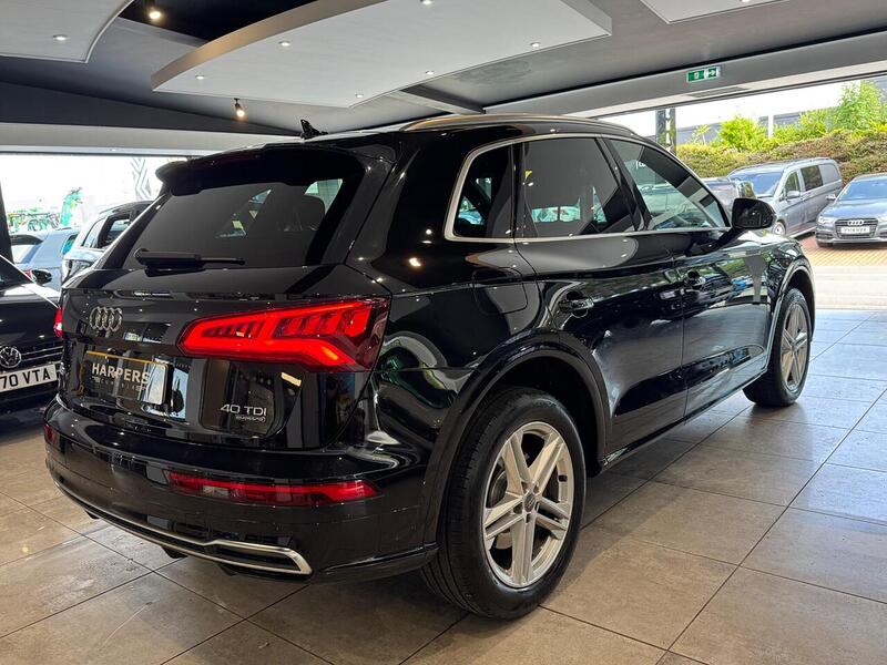 Audi Q5 2.0 TDI 40 S line SUV 5dr Diesel S Tronic quattro Euro 6 (s/s) (190 ps) - U6574