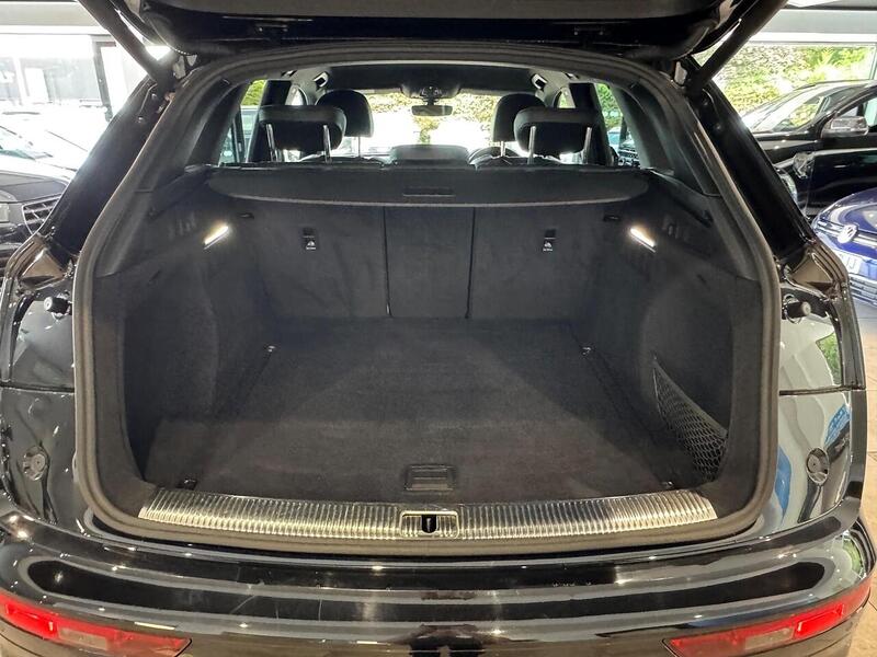Audi Q5 2.0 TDI 40 S line SUV 5dr Diesel S Tronic quattro Euro 6 (s/s) (190 ps) - U6574
