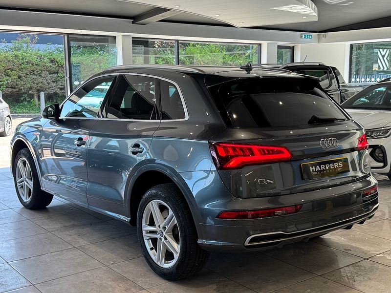 Audi Q5 2.0 TFSI S line SUV 5dr Petrol S Tronic quattro Euro 6 (s/s) (252 ps) - U6575