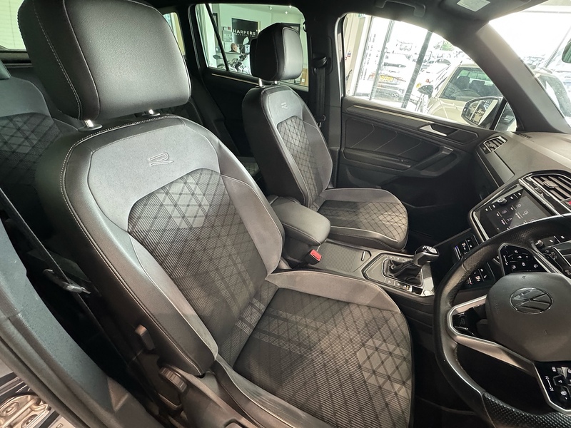 Volkswagen Tiguan 1.5 TSI R-Line Edition SUV 5dr Petrol DSG Euro 6 (s/s) (150 ps) - U6578