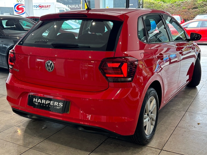 Volkswagen Polo TSI SE - U6584