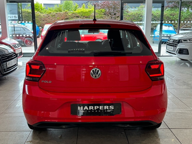 Volkswagen Polo TSI SE - U6584