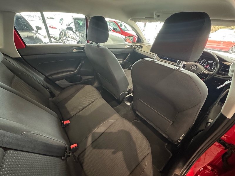 Volkswagen Polo TSI SE - U6584
