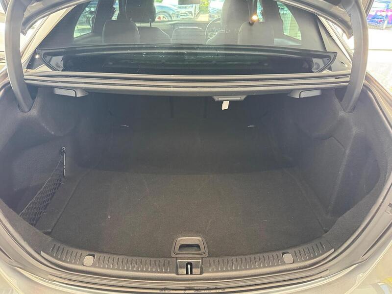 Mercedes-Benz E Class E220d AMG Line Edition Saloon 2.0 Automatic Diesel - U6594