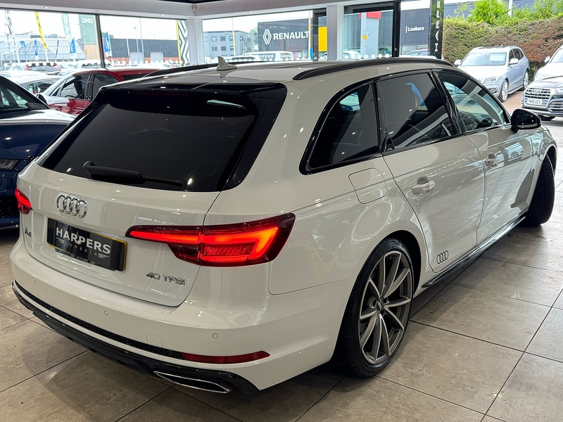 Audi A4 Avant 2.0 TFSI 40 Black Edition Estate 5dr Petrol S Tronic Euro 6 (s/s) (190 ps) - U6599