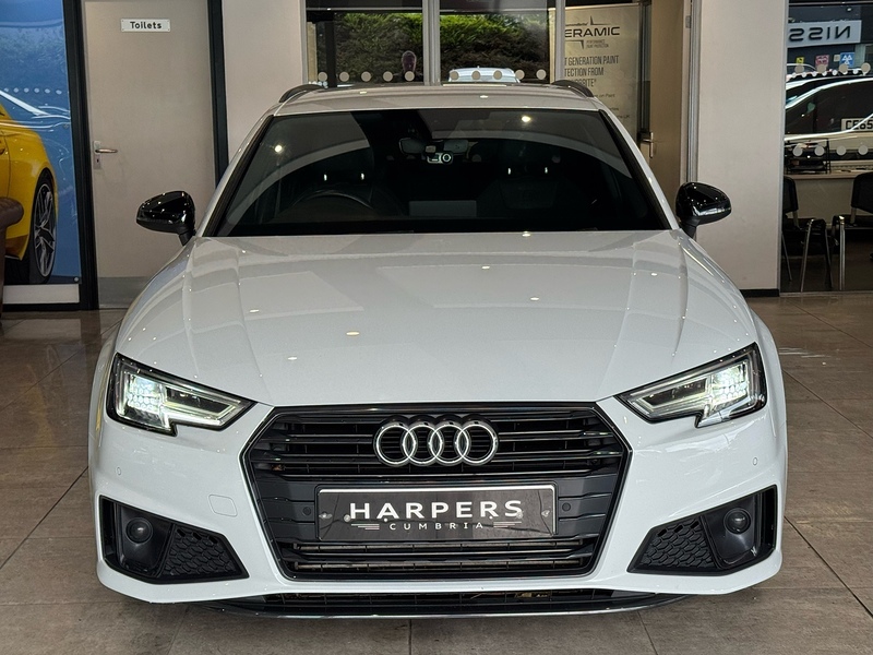 Audi A4 Avant 2.0 TFSI 40 Black Edition Estate 5dr Petrol S Tronic Euro 6 (s/s) (190 ps) - U6599