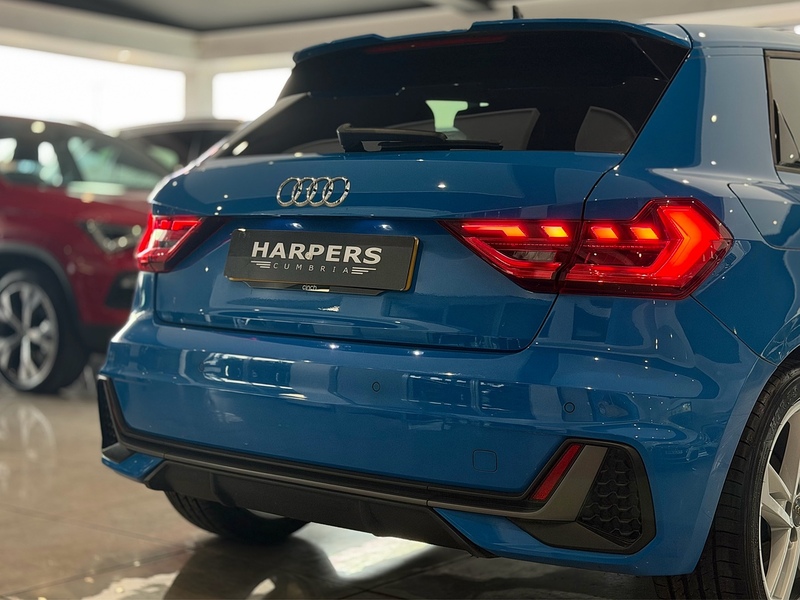 Audi A1 1.0 TFSI 30 S line Sportback 5dr Petrol S Tronic Euro 6 (s/s) (116 ps) - U6618