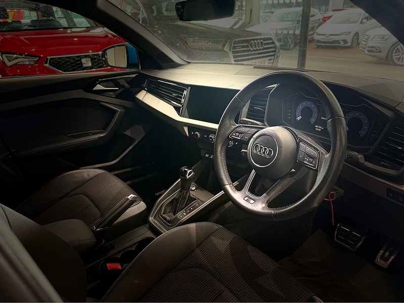 Audi A1 1.0 TFSI 30 S line Sportback 5dr Petrol S Tronic Euro 6 (s/s) (116 ps) - U6618