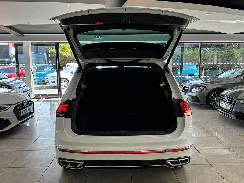 Volkswagen Tiguan 2.0 TDI R-Line SUV 5dr Diesel DSG Euro 6 (s/s) (150 ps) - U6619