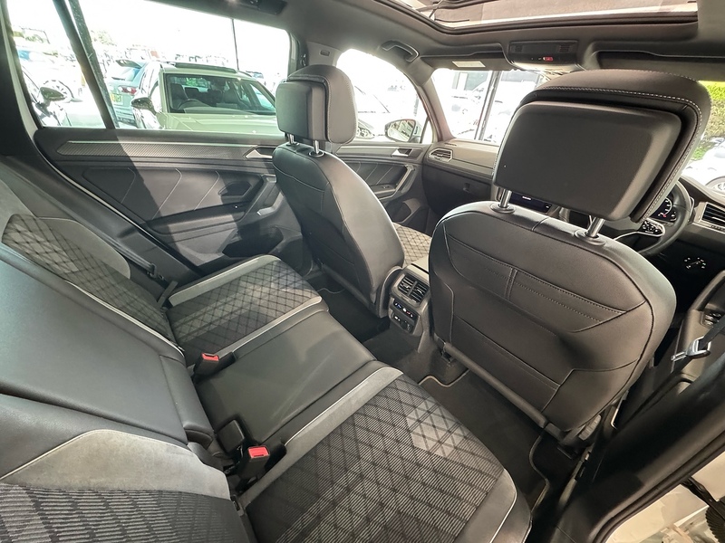 Volkswagen Tiguan 2.0 TDI R-Line SUV 5dr Diesel DSG Euro 6 (s/s) (150 ps) - U6619