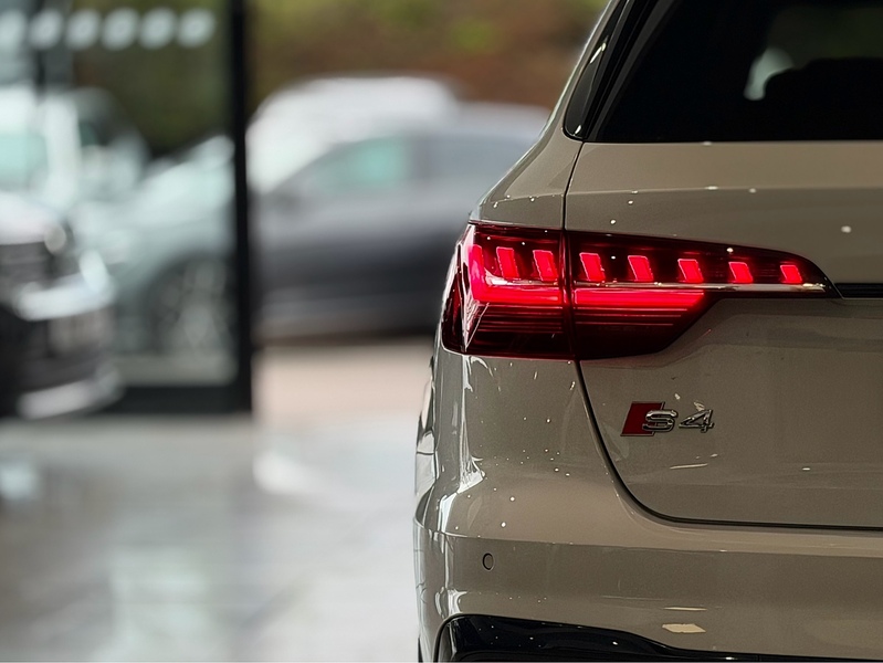 Audi S4 Avant 3.0 TDI V6 Black Edition Estate 5dr Diesel Tiptronic quattro Euro 6 (s/s) (347 ps) - U6630
