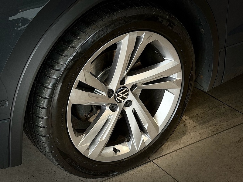 Volkswagen Tiguan 2.0 TDI R-Line Edition SUV 5dr Diesel DSG 4Motion Euro 6 (s/s) (150 ps) - U6659