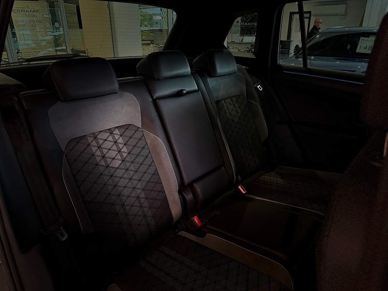 Volkswagen Tiguan 2.0 TDI R-Line Edition SUV 5dr Diesel DSG 4Motion Euro 6 (s/s) (150 ps) - U6659