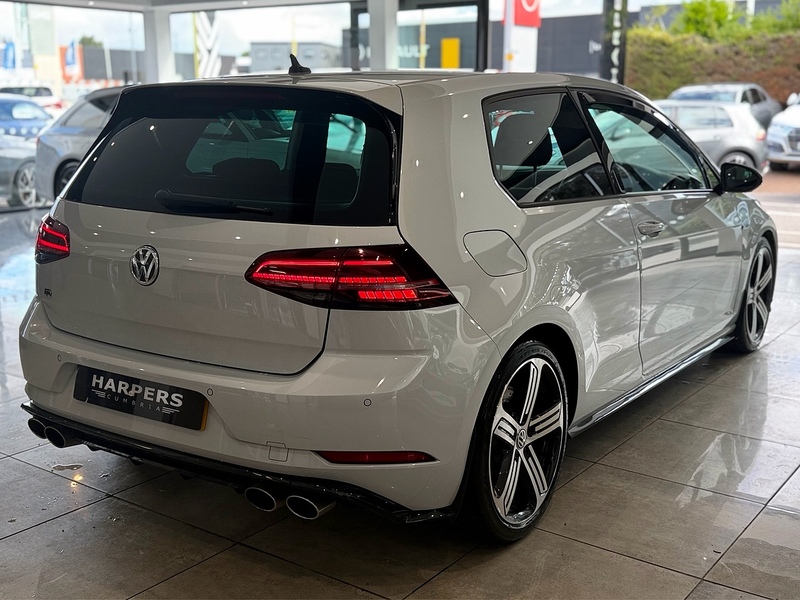 Volkswagen Golf 2.0 TSI BlueMotion Tech R Hatchback 3dr Petrol DSG 4Motion Euro 6 (s/s) (310 ps) - U6660