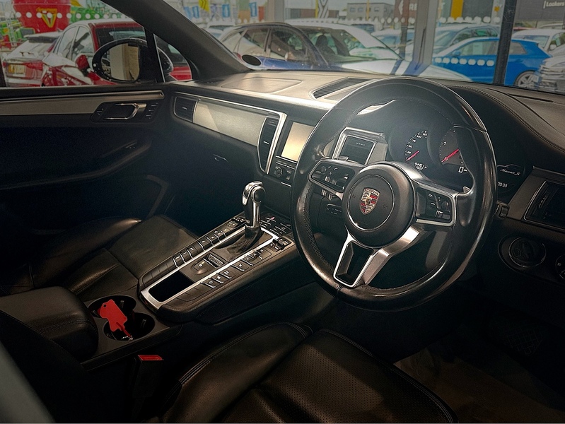 Porsche Macan TD V6 S SUV 3.0 Automatic Diesel - U6675