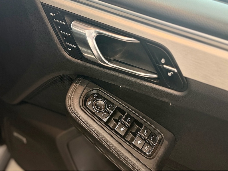 Porsche Macan TD V6 S SUV 3.0 Automatic Diesel - U6675