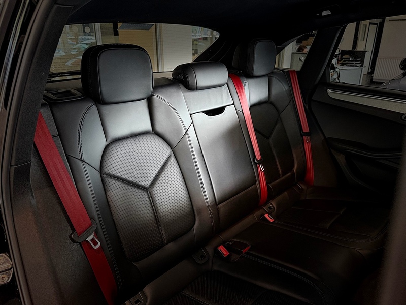 Porsche Macan TD V6 S SUV 3.0 Automatic Diesel - U6675
