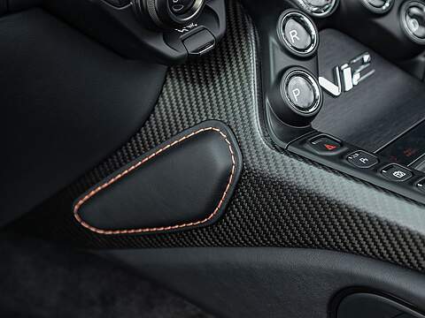 Aston Martin Vantage V12 Roadster - U5275