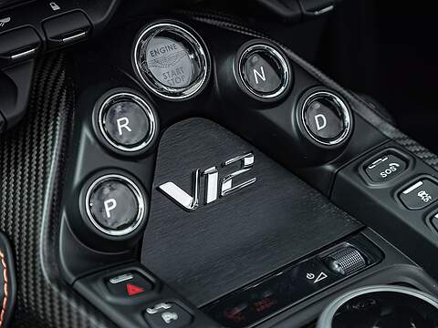 Aston Martin Vantage V12 Roadster - U5275