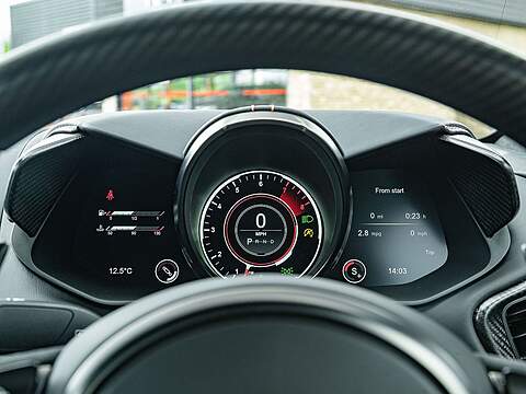 Aston Martin Vantage V12 Roadster - U5275