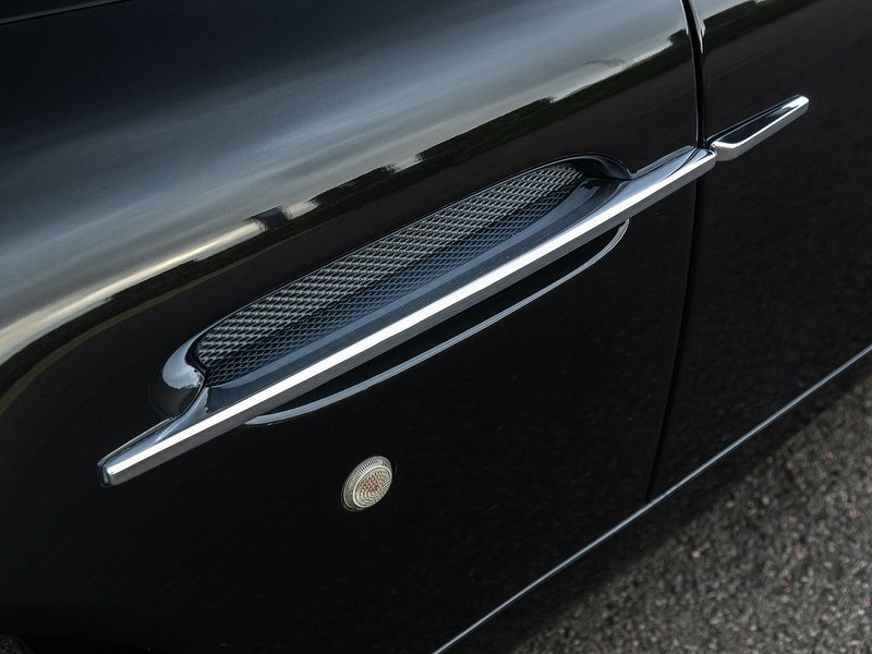 Aston Martin Vanquish S  - U5321