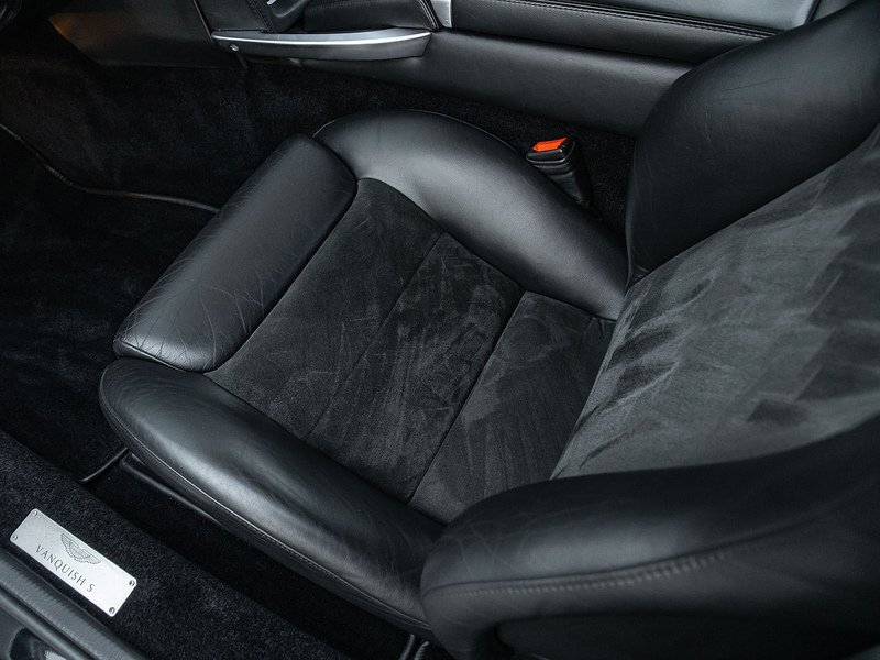 Aston Martin Vanquish S  - U5321