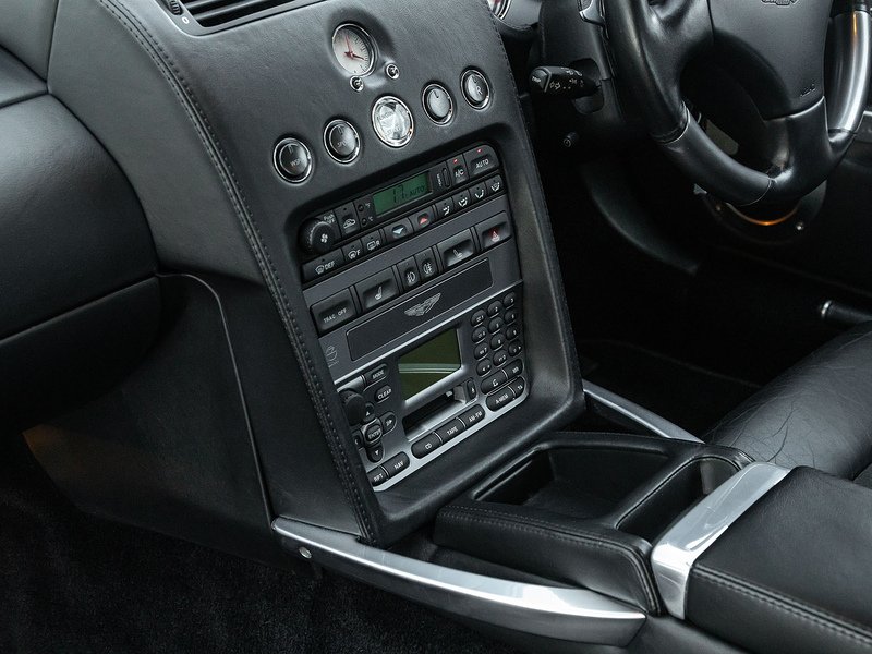 Aston Martin Vanquish S  - U5321