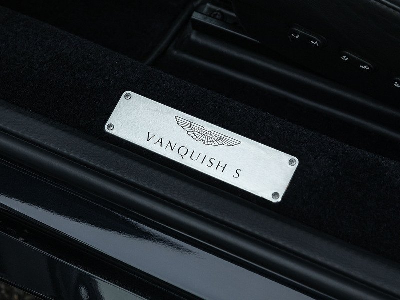 Aston Martin Vanquish S  - U5321