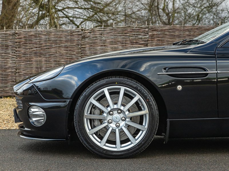 Aston Martin Vanquish S  - U5321