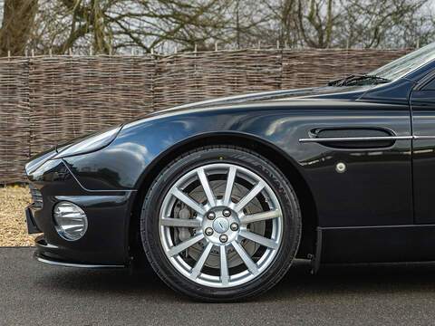 Aston Martin Vanquish S  - U5321