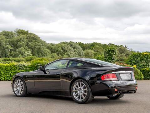Aston Martin Vanquish S  - U5321