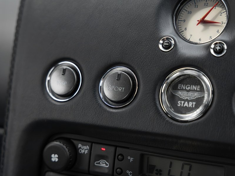 Aston Martin Vanquish S  - U5321