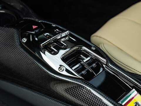 Ferrari Sf90 Stradale - U5329