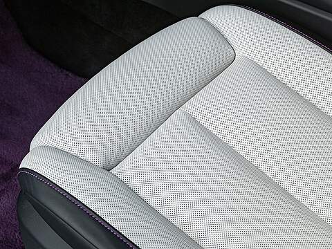 Rolls Royce Cullinan V12 Black Badge - U5440