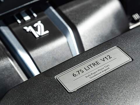 Rolls Royce Cullinan V12 Black Badge - U5440