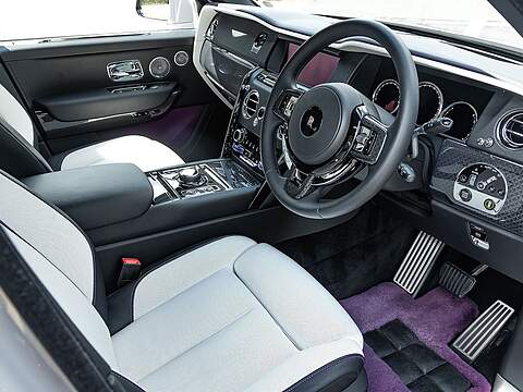 Rolls Royce Cullinan V12 Black Badge - U5440