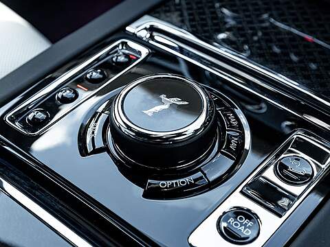 Rolls Royce Cullinan V12 Black Badge - U5440