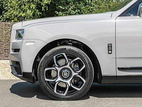 Rolls Royce Cullinan V12 Black Badge - U5440