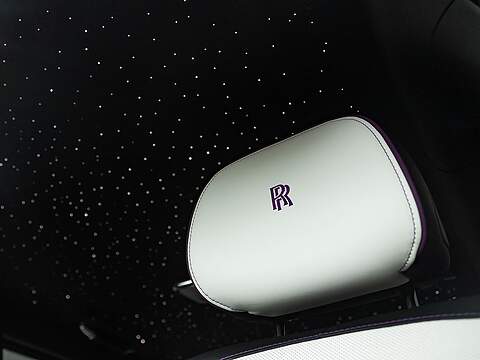 Rolls Royce Cullinan V12 Black Badge - U5440