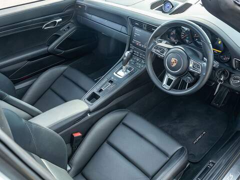 Porsche 911 Targa 4 Gts Pdk - U5459
