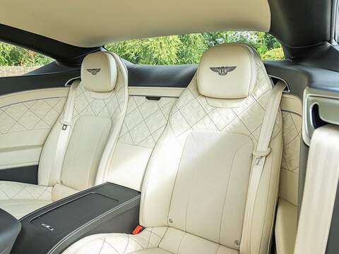 Bentley Continental Gt - U5470