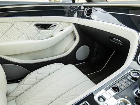 Bentley Continental Gt - U5470