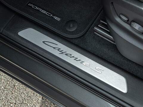 Porsche Cayenne V8 S - U5485