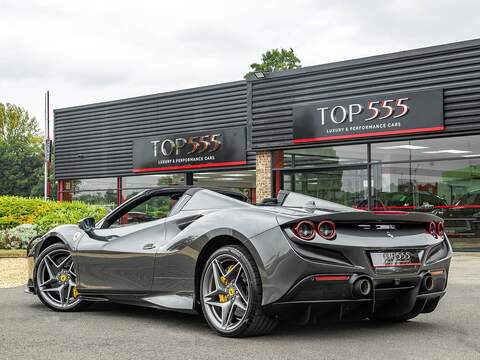 Ferrari F8 Spider - U5490