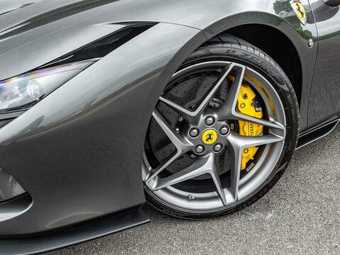 Ferrari F8 Spider - U5490