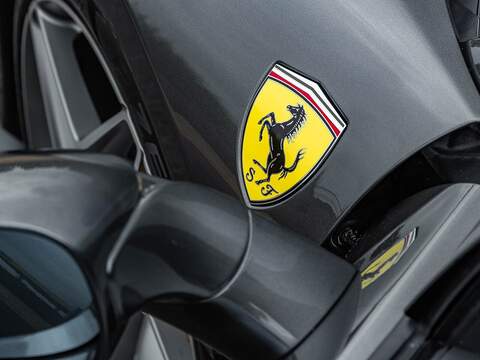 Ferrari F8 Spider - U5490